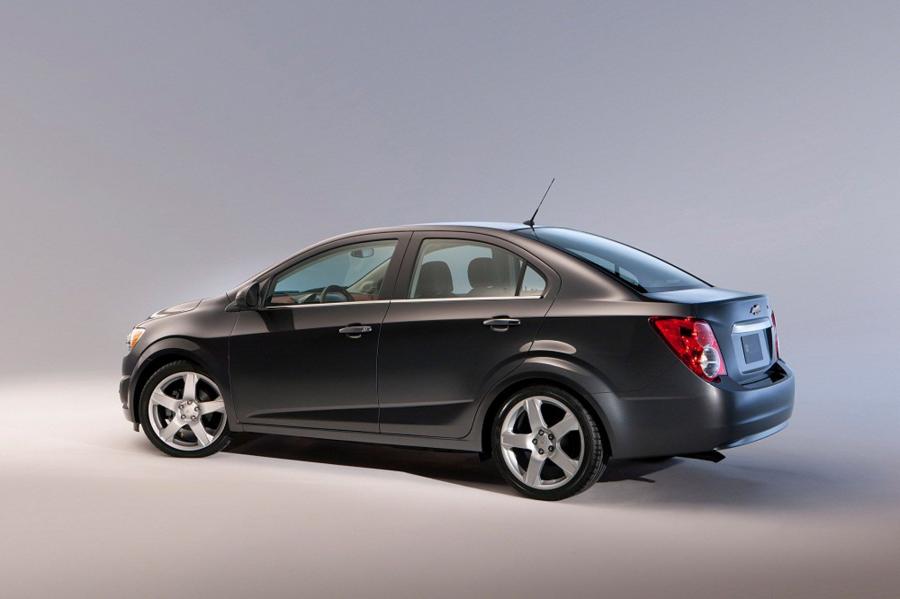  Chevrolet Sonic 2011 года  (фото 2 из 5)